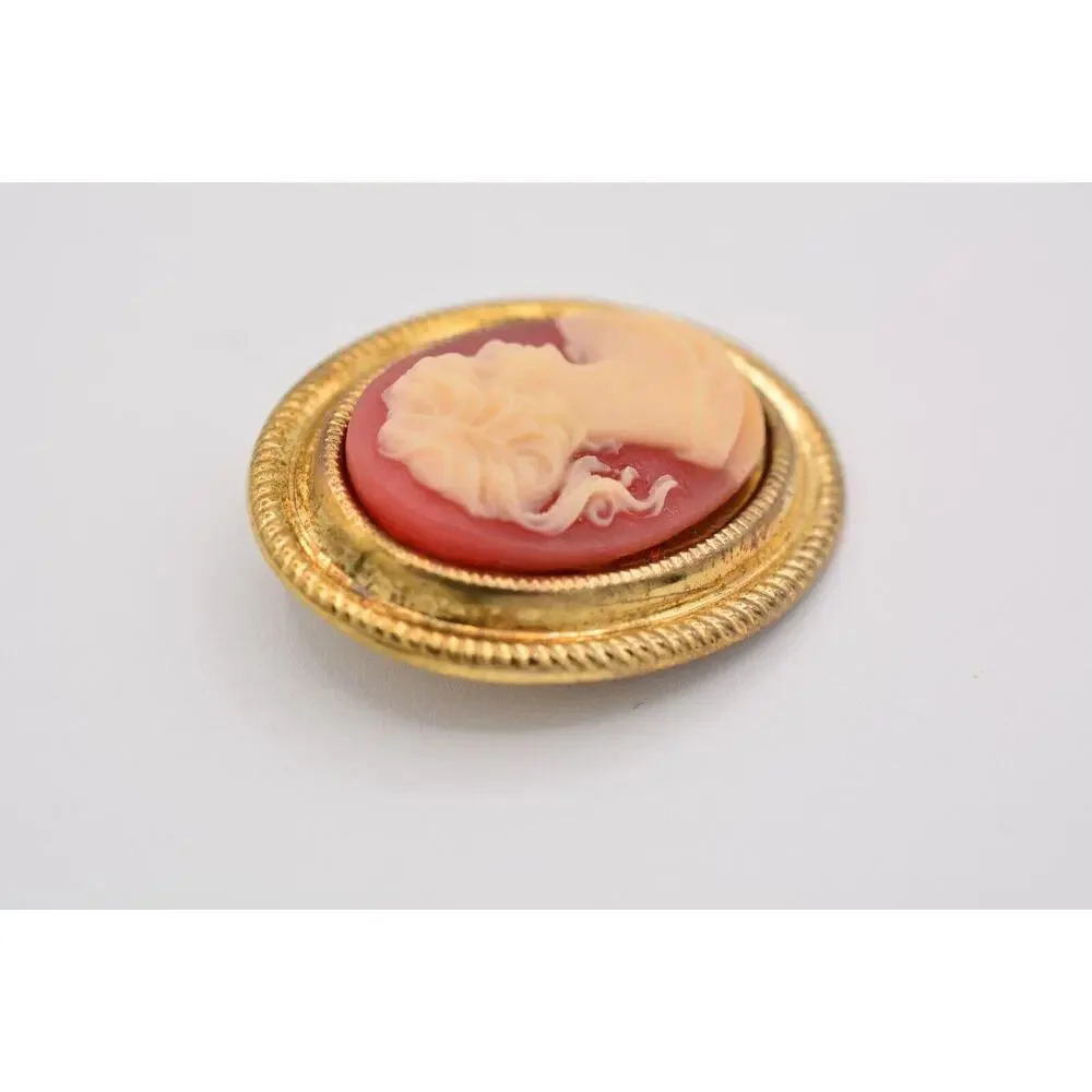 Vintage Cameo Pin Brooch Antiqued Gold Oval Small Made in Hong Kong Signed Bin4